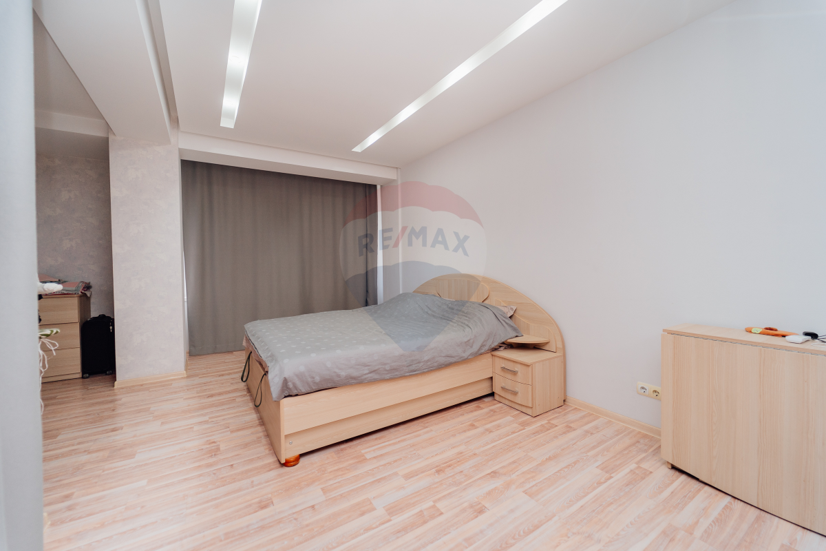 1.800 EUR