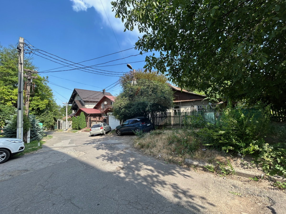 218.400 EUR