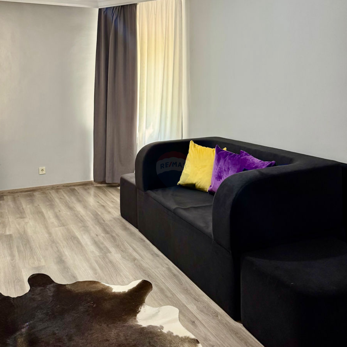 158.000 EUR