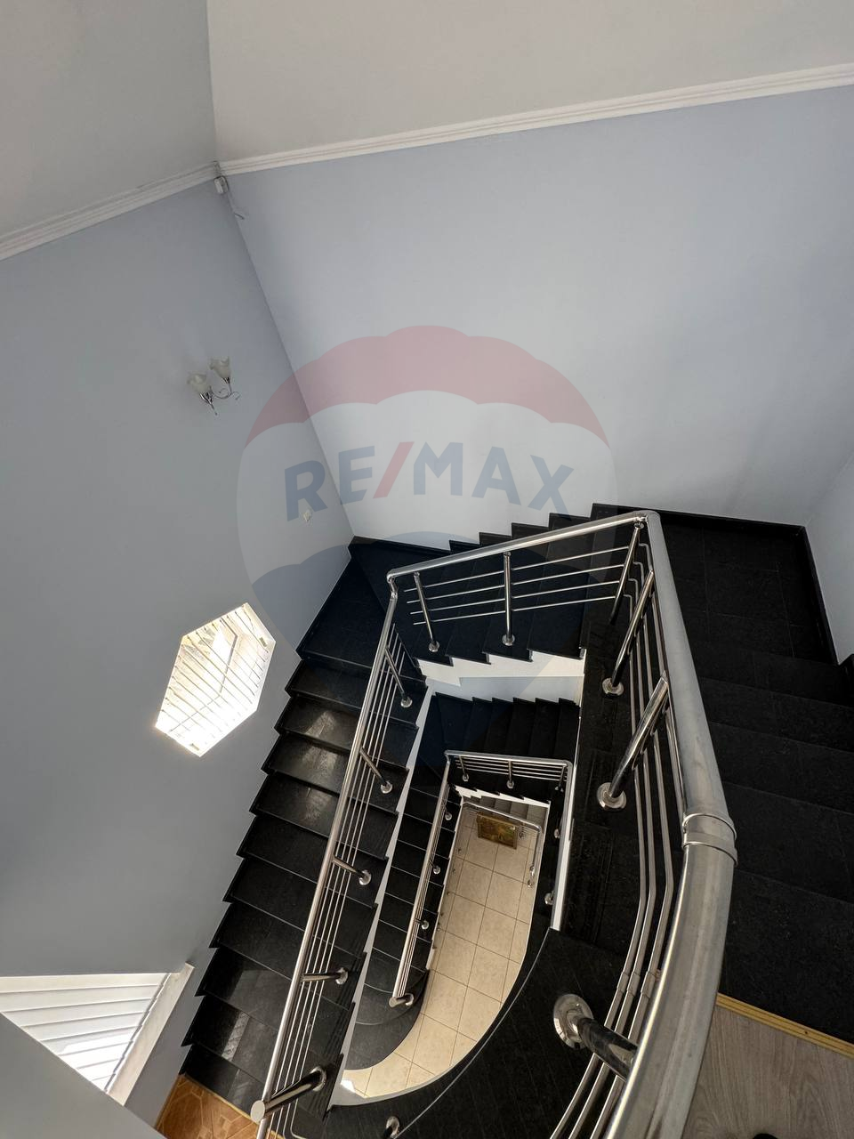 4.000 EUR