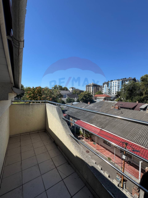 4.000 EUR