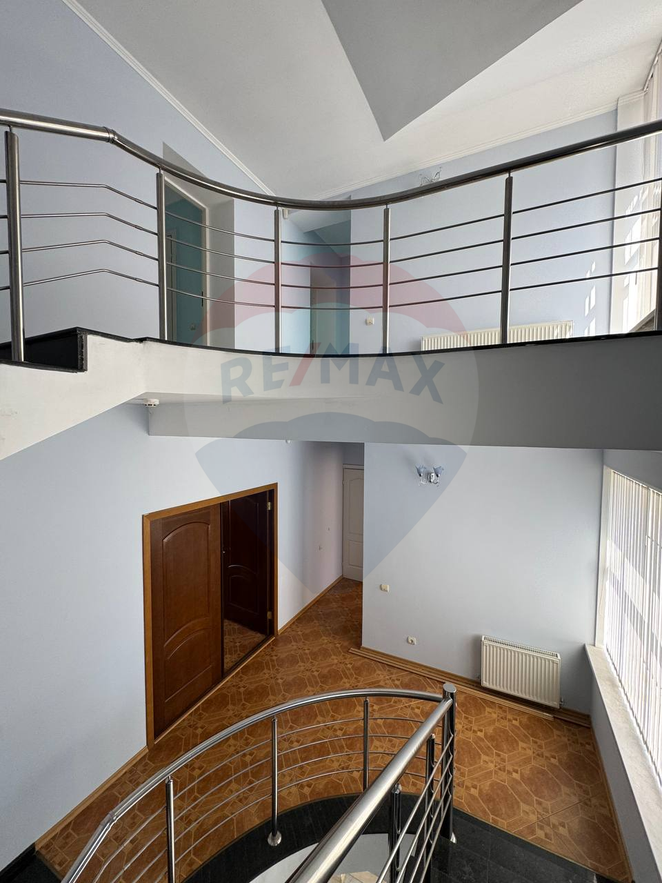 4.000 EUR