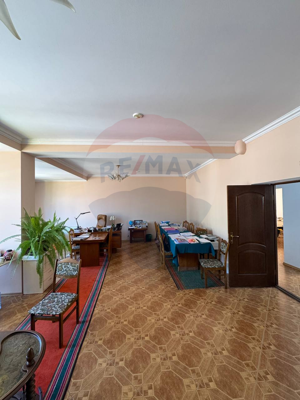 4.000 EUR