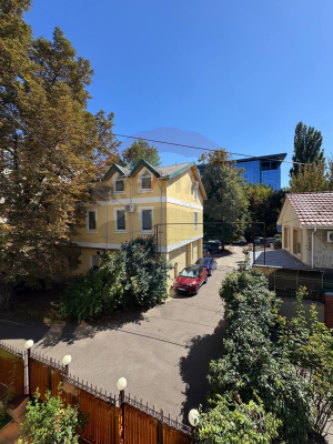 4.000 EUR