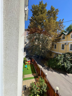4.000 EUR