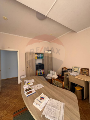 4.000 EUR