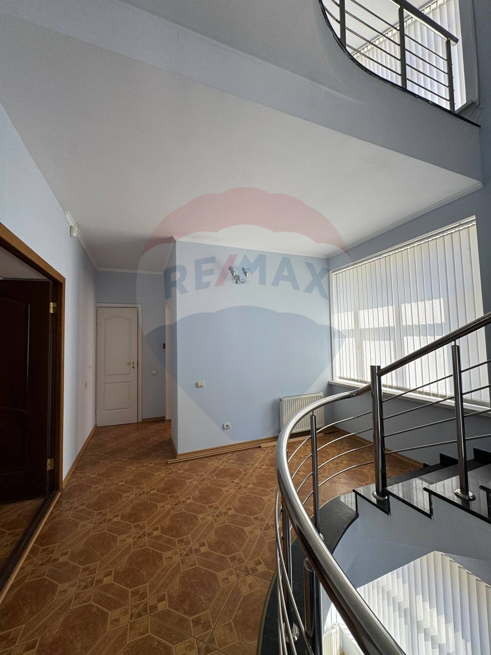 4.000 EUR