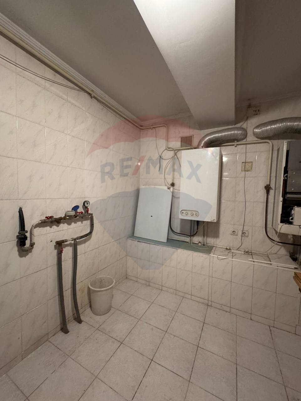 4.000 EUR
