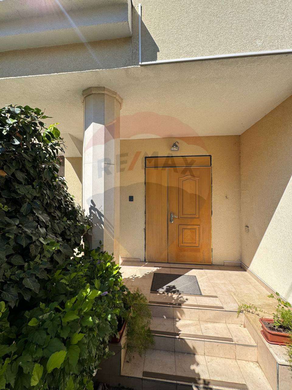 4.000 EUR