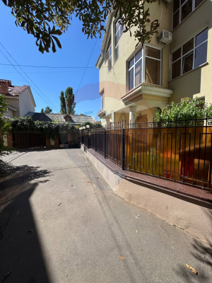 4.000 EUR