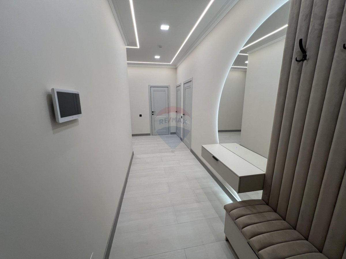 195.000 EUR
