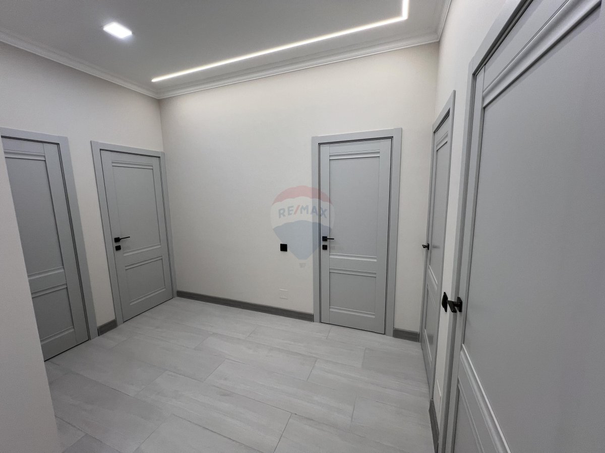 195.000 EUR