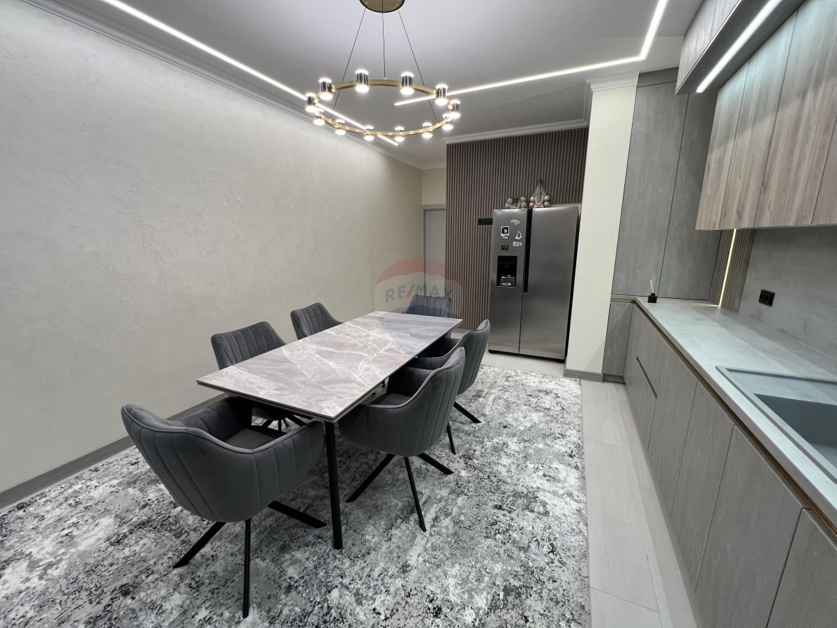 195.000 EUR