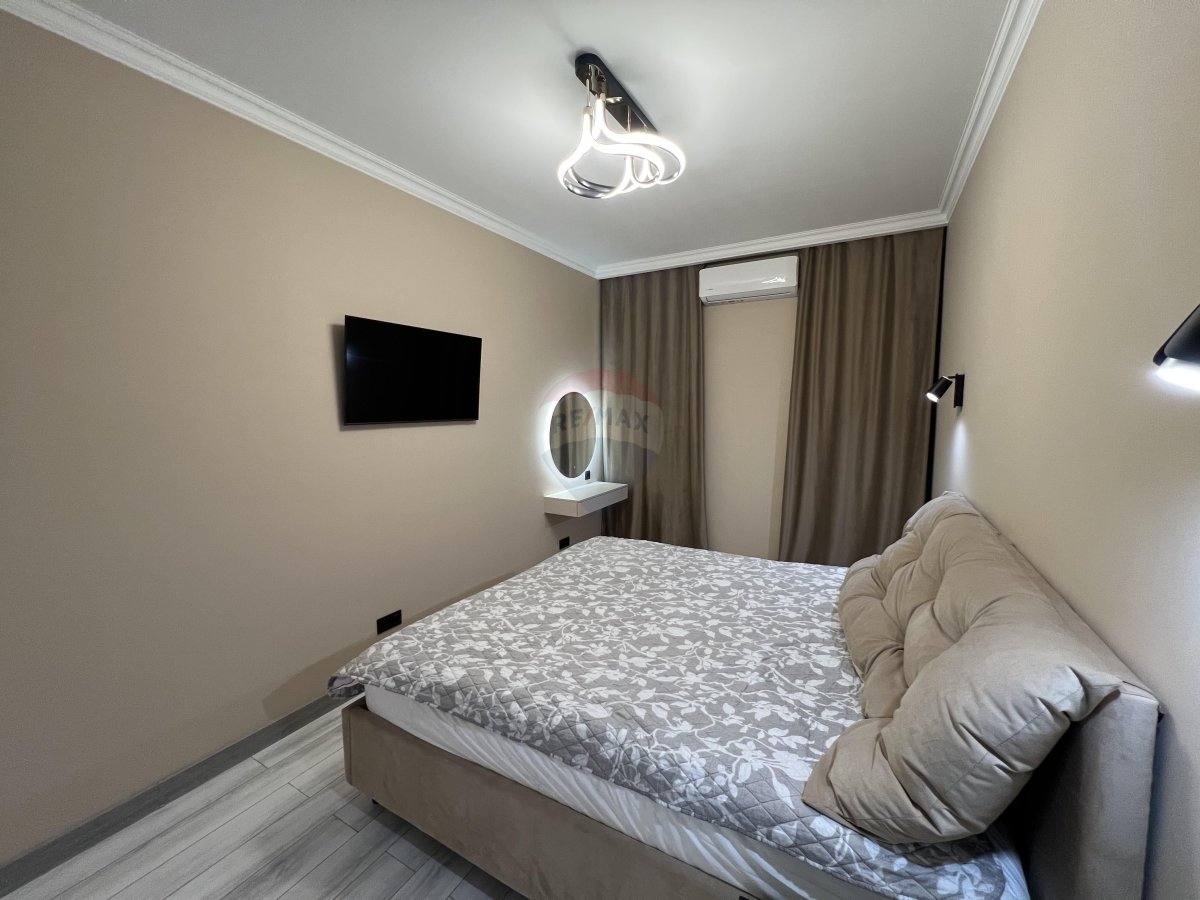 195.000 EUR