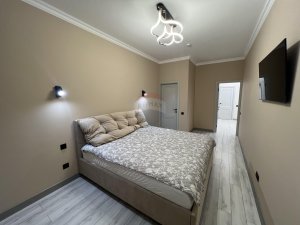 195.000 EUR