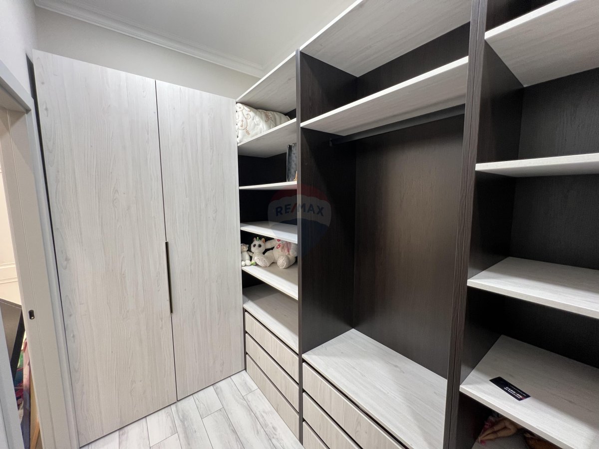 195.000 EUR