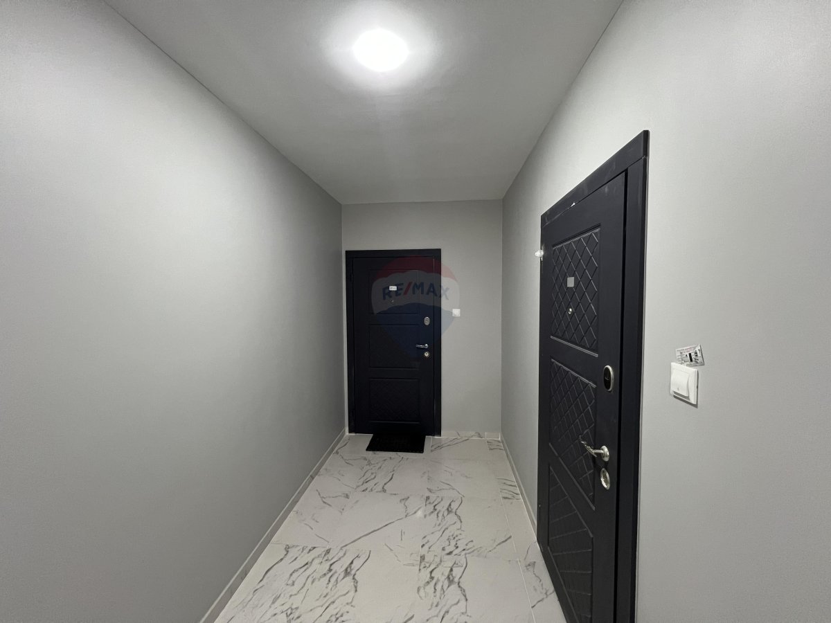195.000 EUR