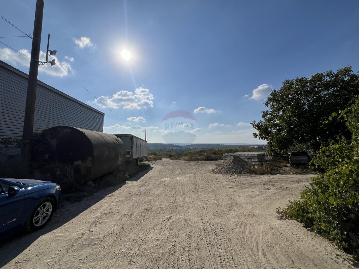 288.000 EUR