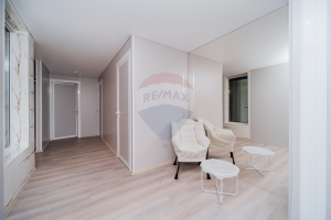 230.000 EUR