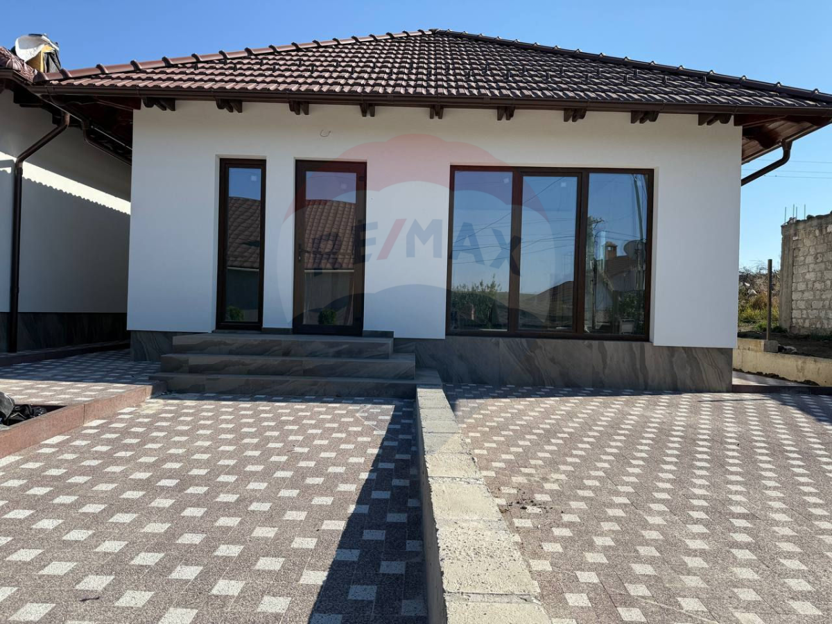 135.000 EUR