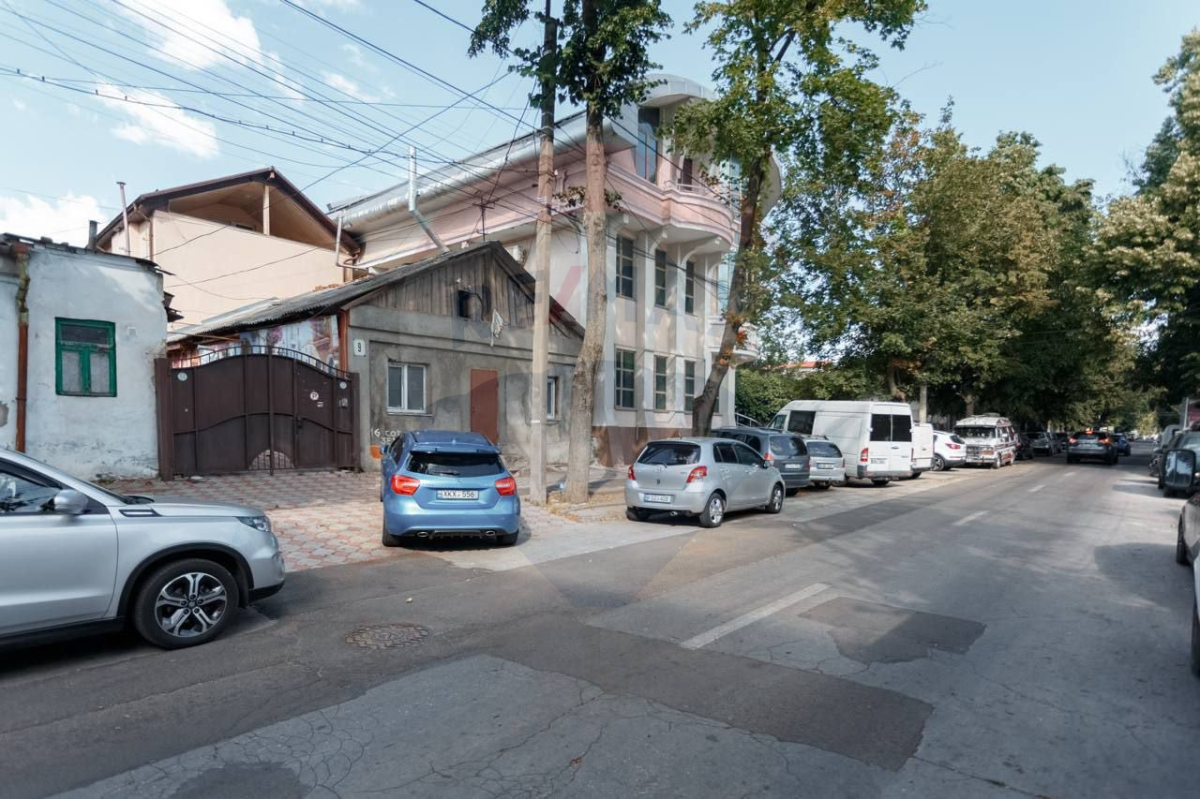 315.000 EUR