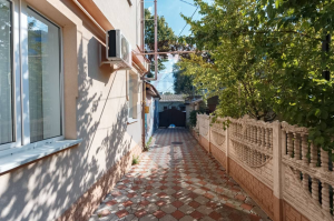 315.000 EUR
