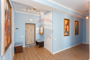 350.000 EUR