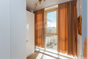 350.000 EUR