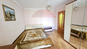 115.900 EUR