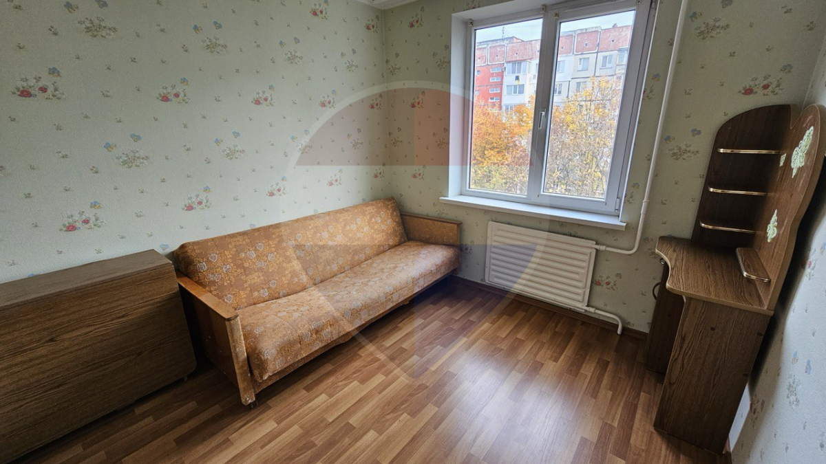 115.900 EUR