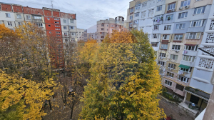 115.900 EUR