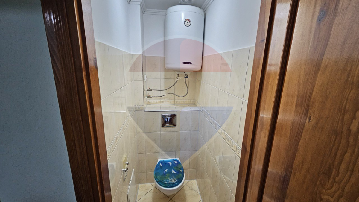 115.900 EUR