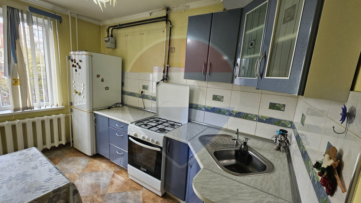 115.900 EUR