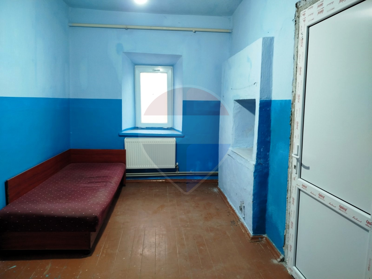 43.000 EUR