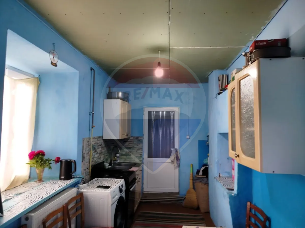 43.000 EUR