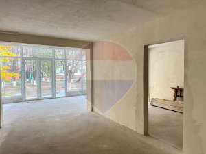 185.000 EUR