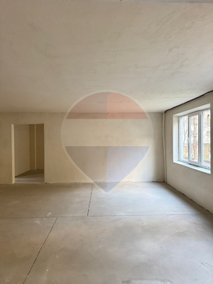 185.000 EUR