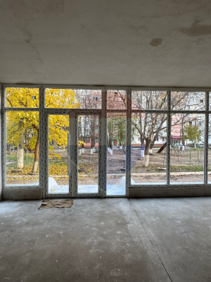 185.000 EUR