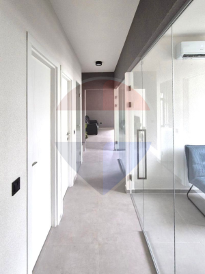 310.000 EUR