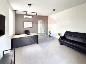 310.000 EUR