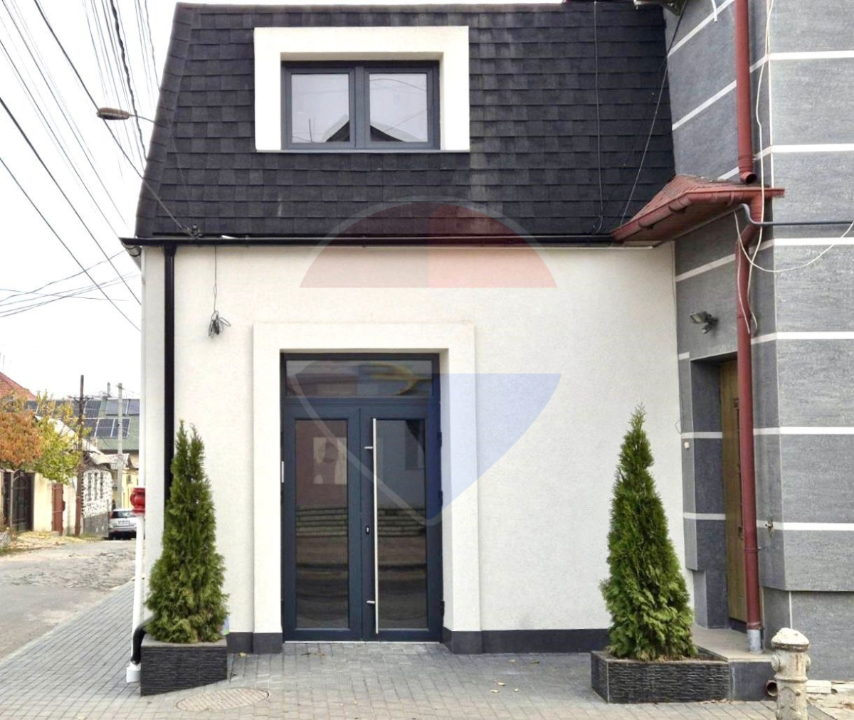 310.000 EUR