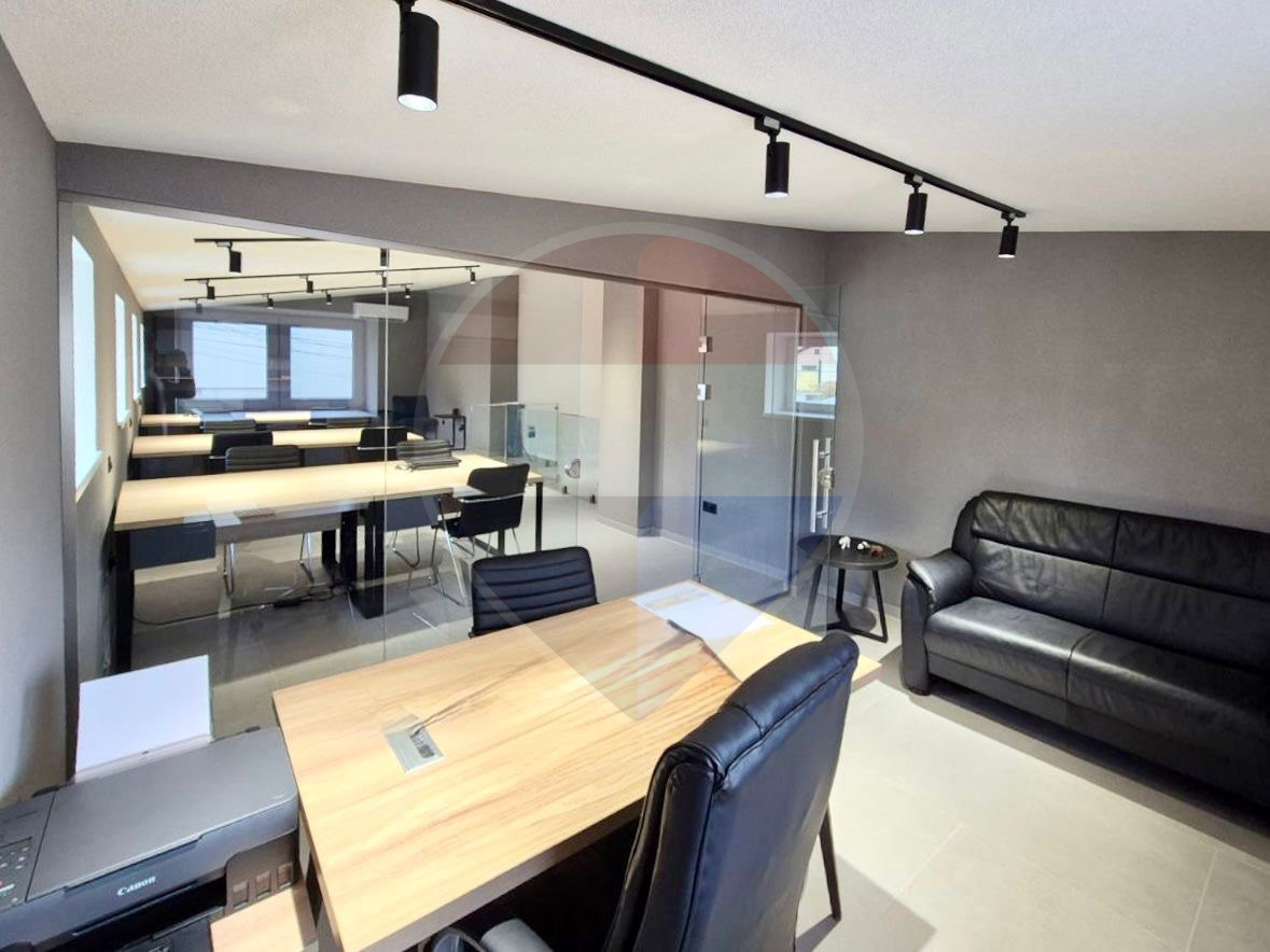 310.000 EUR