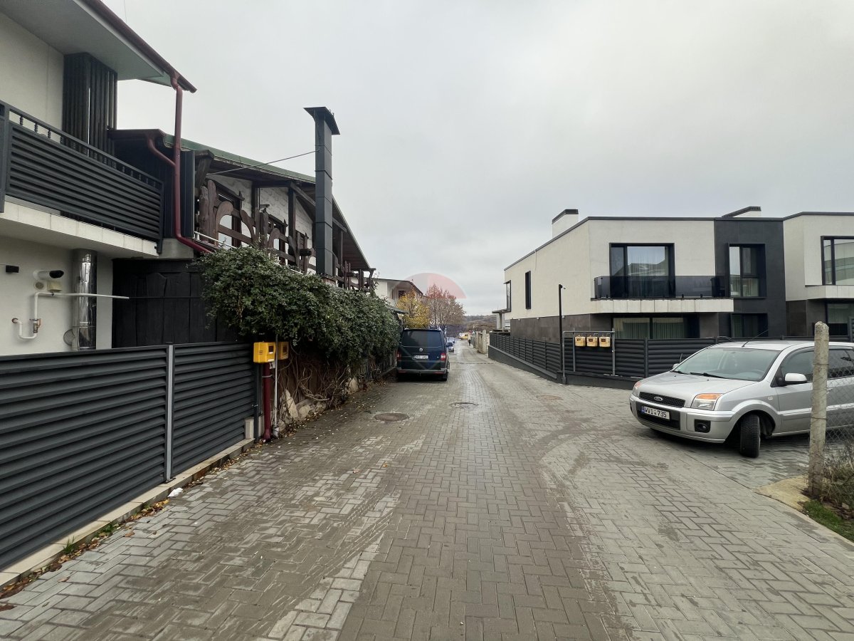 374.000 EUR