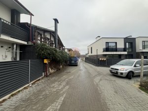 374.000 EUR