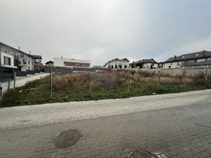 374.000 EUR