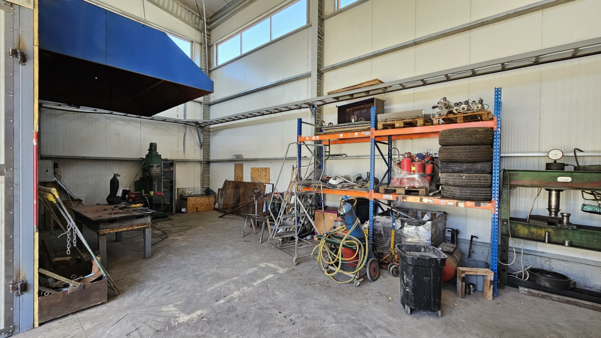 225.000 EUR