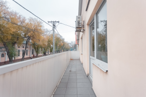 374.900 EUR