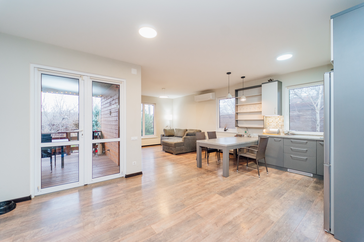 135.000 EUR