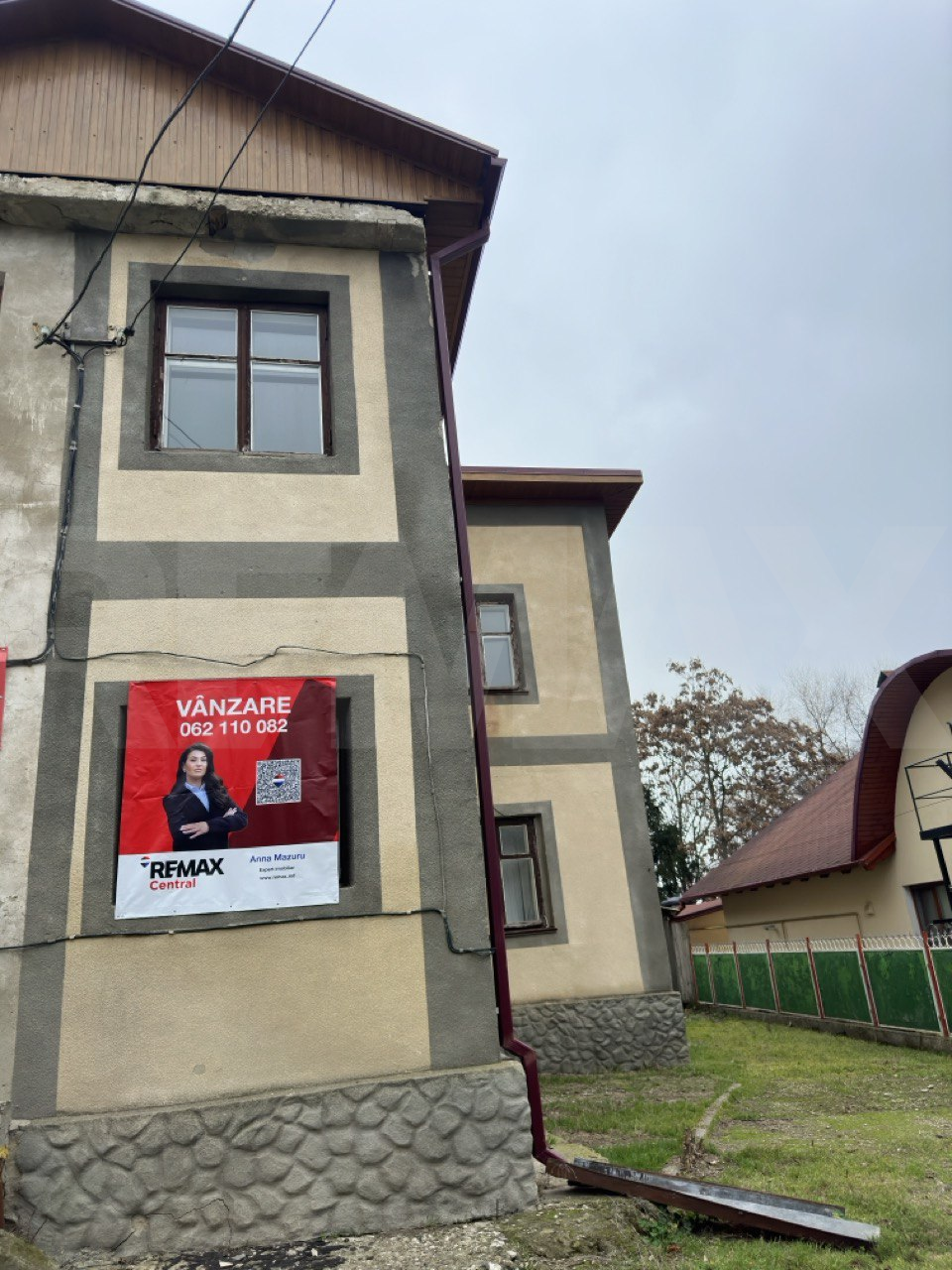 44.900 EUR