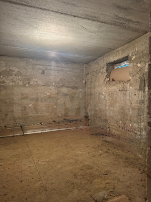 270.000 EUR